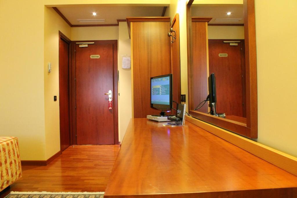 Hotel Grillo Assemini Δωμάτιο φωτογραφία